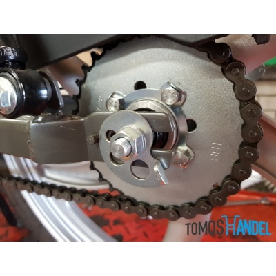 Bouten en moeren achtertandwiel 8 Stuks