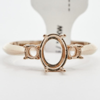 Afbeelding van Nerissa 18K Rose 8x6 mm Oval Three Stone-Style Ring Mounting