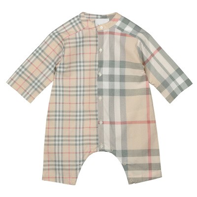 Burberry 8013783 boxpakje licht beige Afbeelding van Burberry 8013783 boxpakje licht beige
