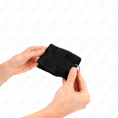 Kink Beginner Fur Hand Cuffs Black 30CM - image 4