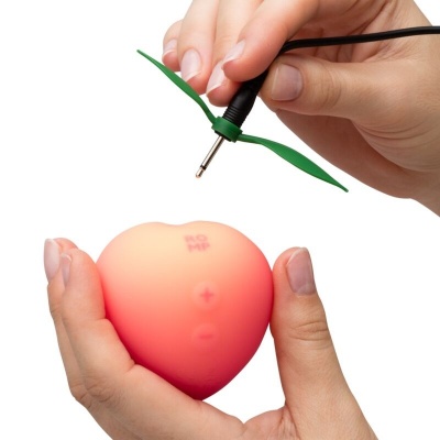 Romp Pink Peach Clitoral Suction - image 2