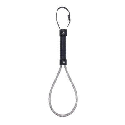 Foto van Sportsheets - Edge Metal Loop Spanker - Zwart