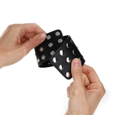 Kink Wrist Restraints with Rivets, Black - image 2