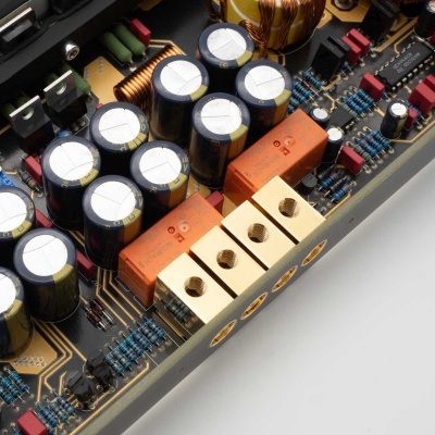 Afbeelding van Fantasia 3.2 Estremo | 2-Kanaals Versterker | 2 x 210/420 W RMS @ 4/2 Ω | 1 x 900/1390 W RMS @ 4/2 Ω