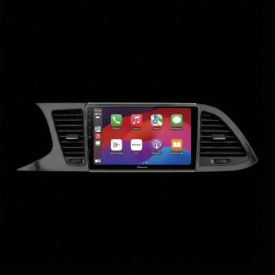 SPH-PF97BT met Seat Leon 2013 Montageframe Foto van SPH-PF97BT met Seat Leon 2013 Montageframe