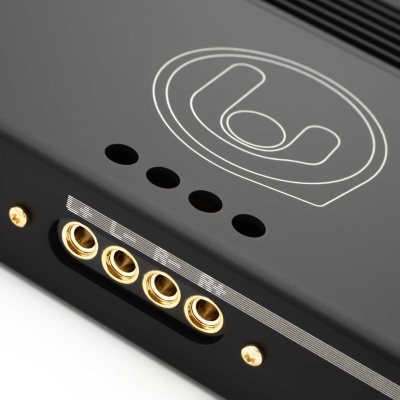 Afbeelding van Fantasia 3.2 Estremo | 2-Kanaals Versterker | 2 x 210/420 W RMS @ 4/2 Ω | 1 x 900/1390 W RMS @ 4/2 Ω