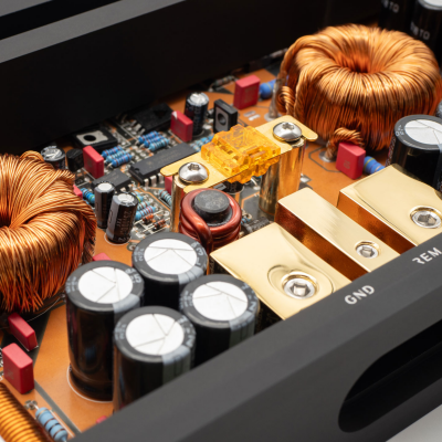 Afbeelding van Elisium I | 2-Kanaals Versterker | 2 x 60/110 Watt RMS @ HD 4/2 Ω | 1 x 195/405 Watt @ HD 4/2 Ω