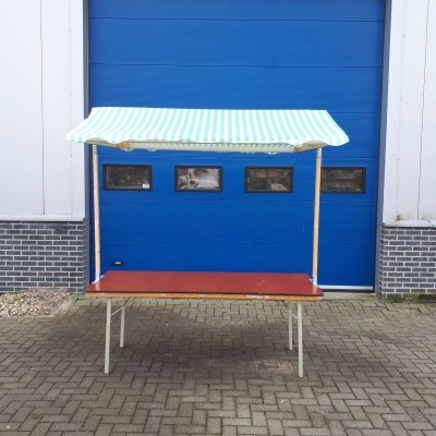 Partykraam groen/wit dakje 200 * 80 cm Partykraam groen/wit dakje 200 * 80 cm