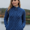 Afbeelding van Aran Crafts Short Plated Cardigan-Blue Marl