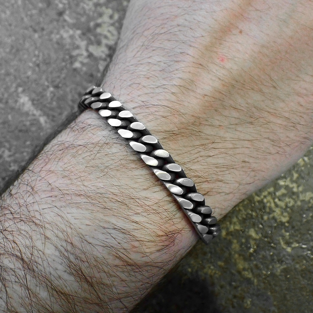 https://afosto-cdn-01.afosto.com/te24c/product/1223286796-juweelwinkel_5_04_22_229.jpg