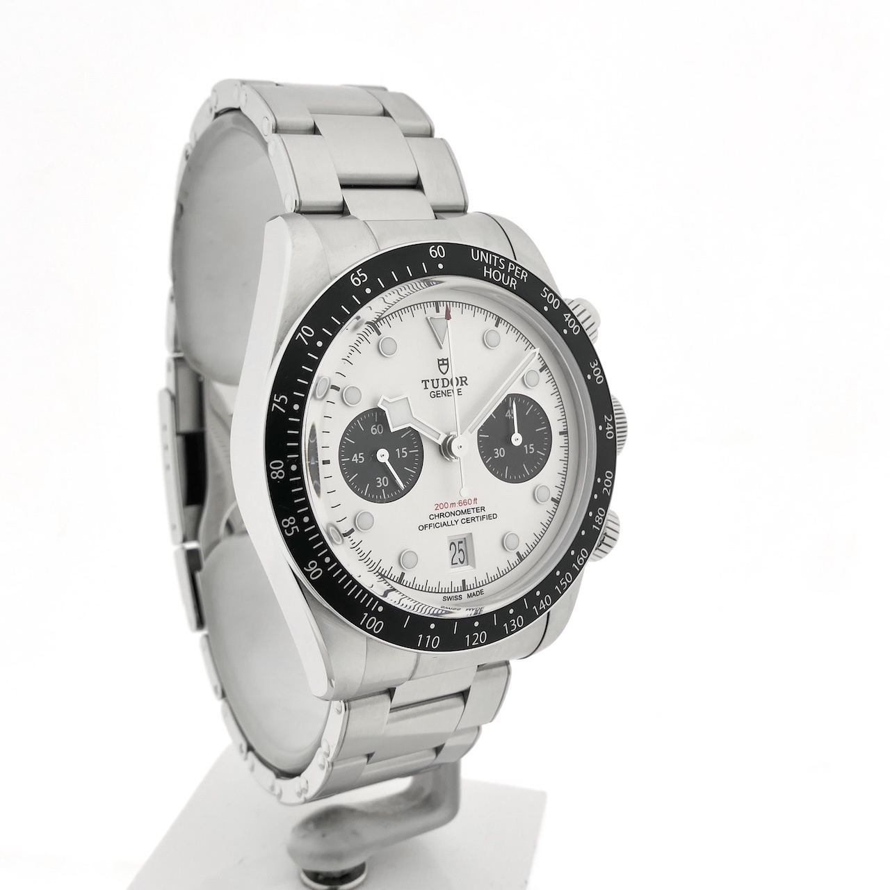 https://afosto-cdn-01.afosto.com/te24c/product/1790435513-tudor-black-bay-chronograph-79360n-0002-5.jpg