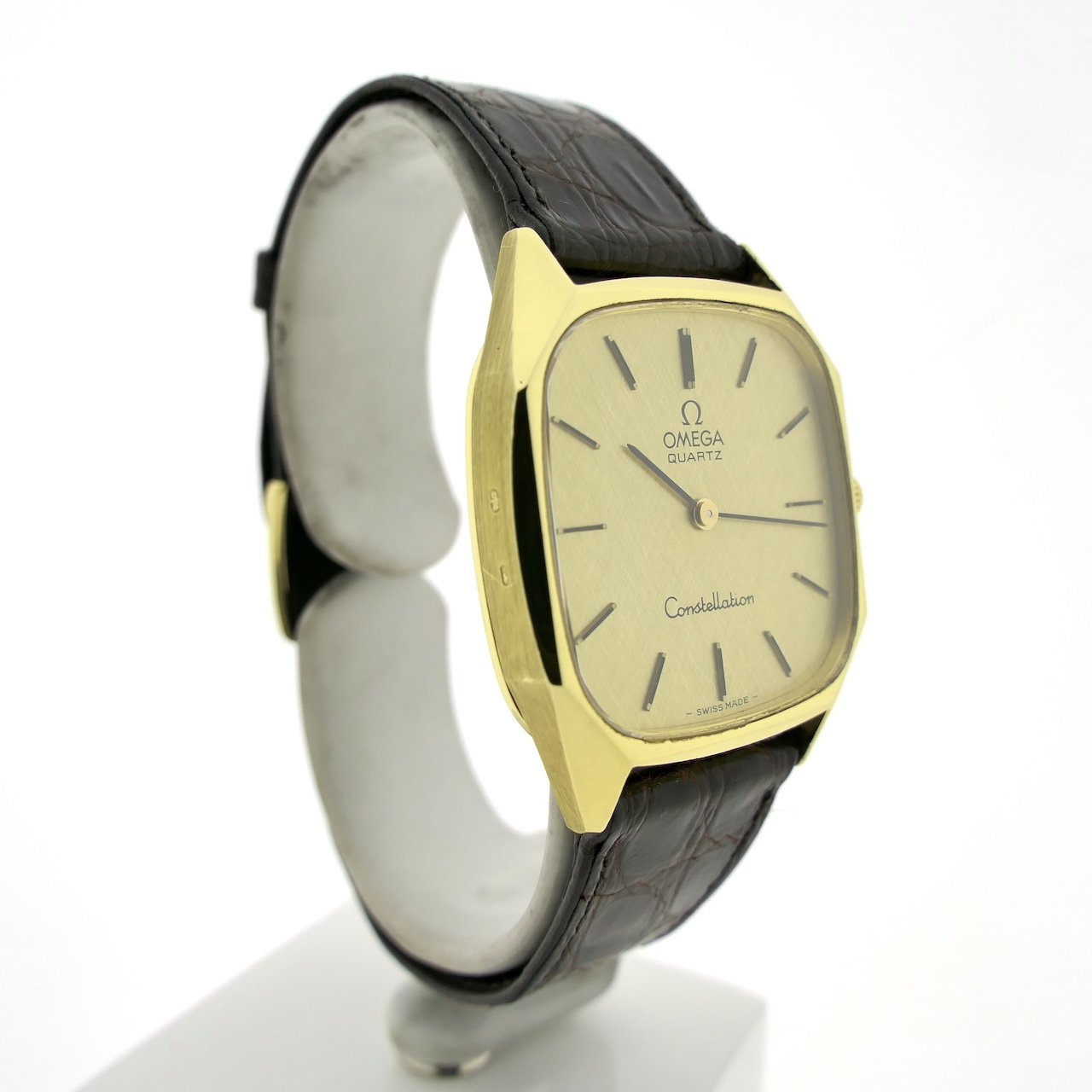 https://afosto-cdn-01.afosto.com/te24c/product/1797608355-omega-constellation-18k.-quartz-1910014-00006.jpg