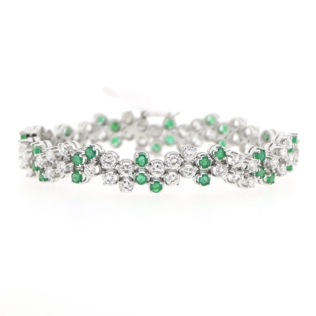 https://afosto-cdn-01.afosto.com/te24c/product/2001092606-juweelwinkel_exclusive_bracelet_diamantsmaragd_1.jpg