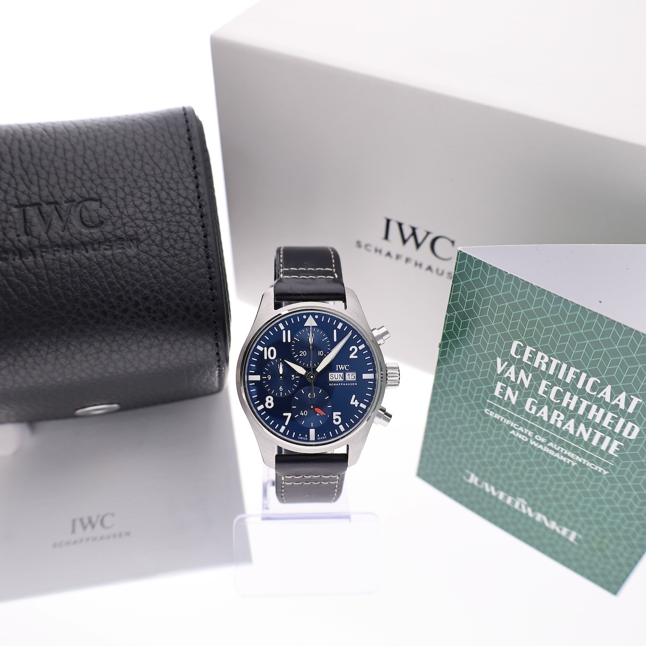 https://afosto-cdn-01.afosto.com/te24c/product/2189633030-iwc-pilots-chronograph-41mm-iw388101-18.jpg