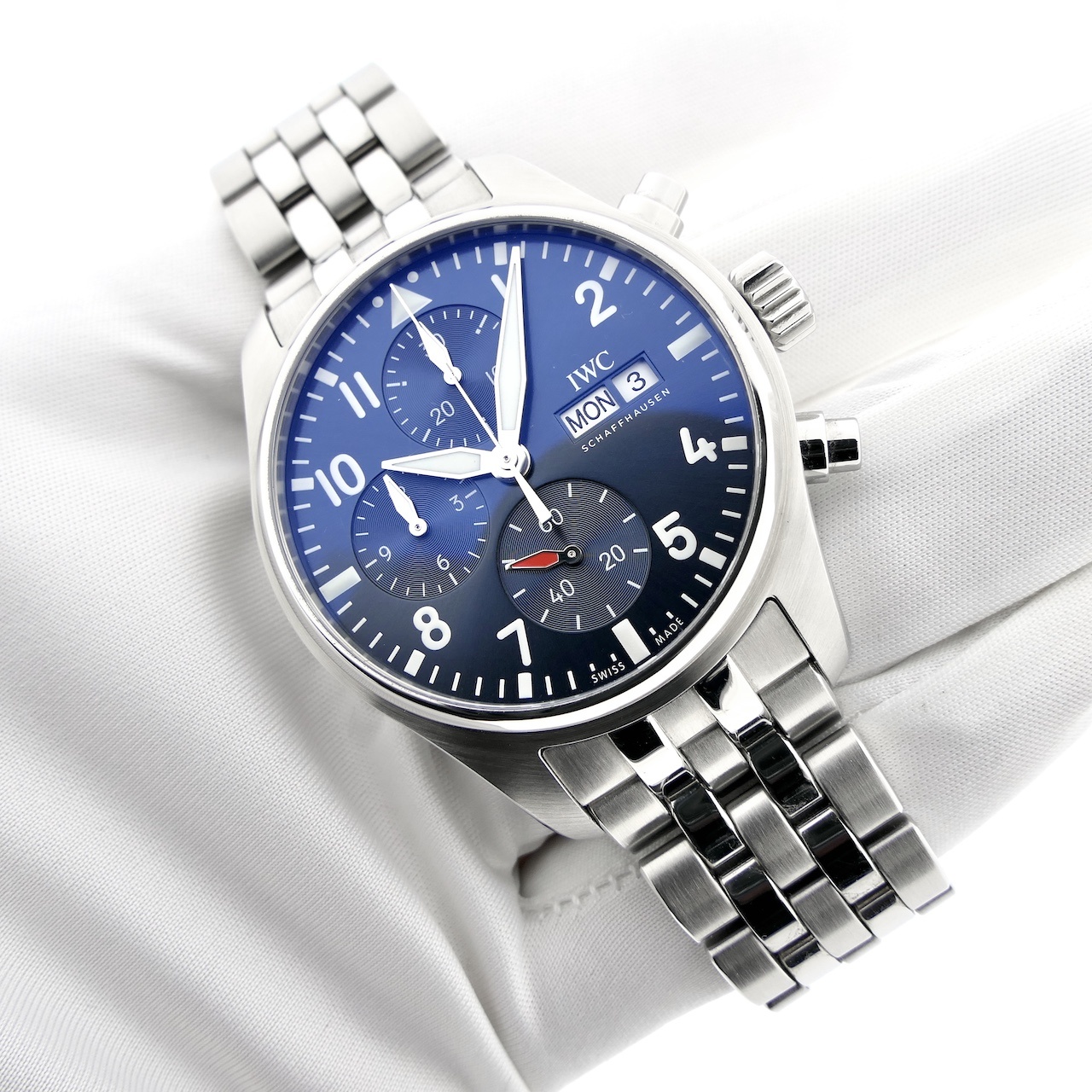 https://afosto-cdn-01.afosto.com/te24c/product/4293117053-iwc-pilots-chronograph-iw388102-9.jpg