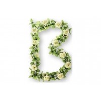 Foto van Basil Flower Garland wit bloemenslinger met Rozen