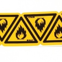Waarschuwingssticker Waarschuwing voor brandgevaarlijke stoffen klein