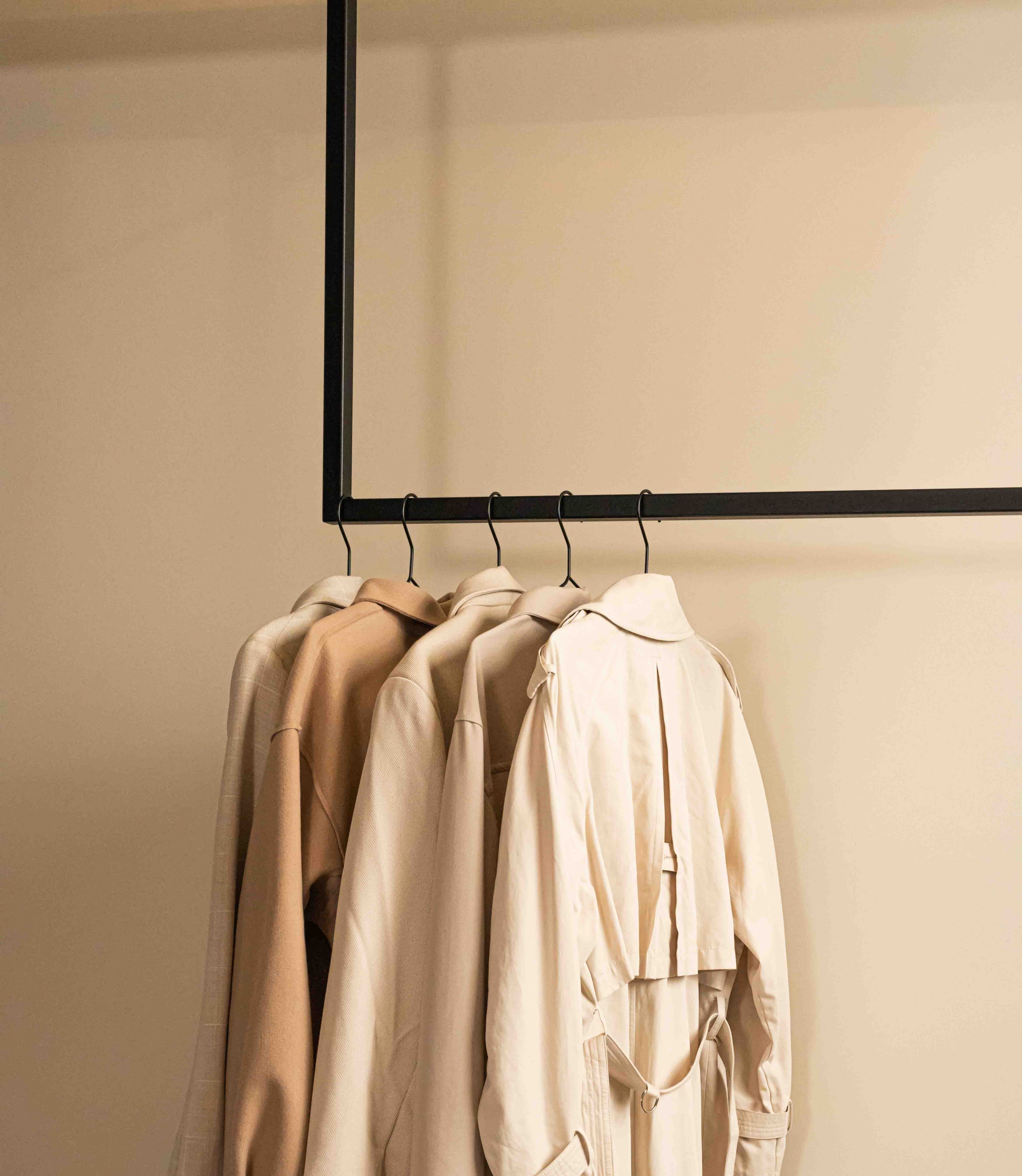 Stalen garderobestang - Vierkant 30x30 mm - Dubbele hoek Stalen garderobestang - Vierkant 30x30 mm - Dubbele hoek