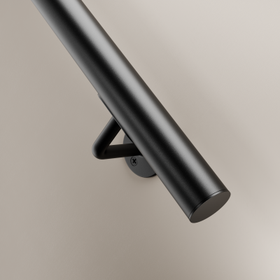 Foto van Stalen trapleuning – Urban line – Rond 40mm – Inclusief leuninghouders R1 – Zwart RAL 9005