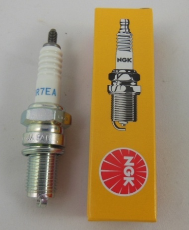 Spark plug NGK DR7EA Honda BF25 BF30 BF35 BF4