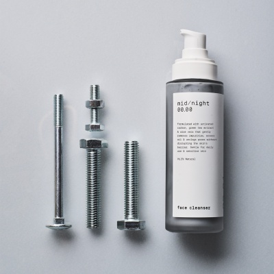 Gezichtsreiniger 00.21 Foto 2 van Gezichtsreiniger 00.21